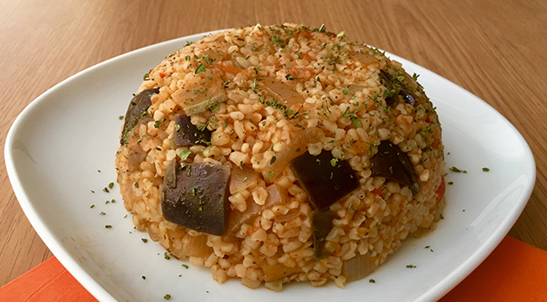 Patlıcanlı Bulgur Pilavı