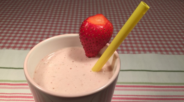 Muzlu ve Çilekli Smoothie